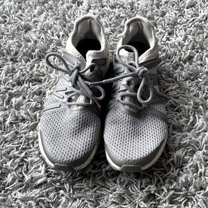 Adidas Running Shoes 7 Silver/Gray
